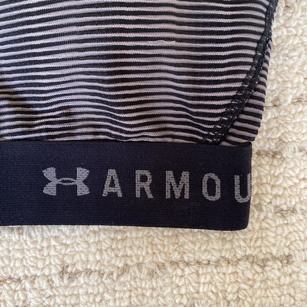 Armour sports top - Picture 2 of 5